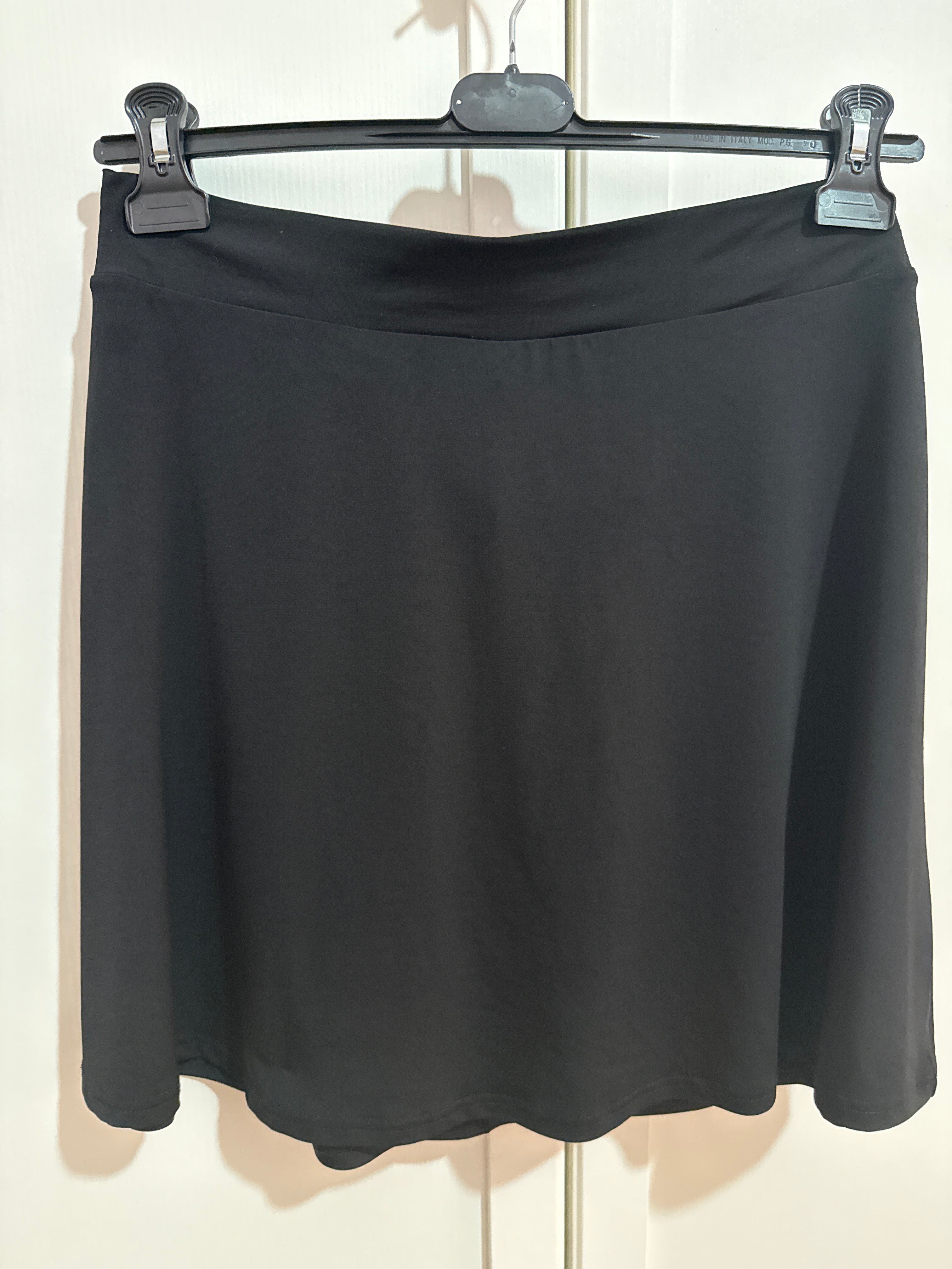 Gonna nera, H&M
